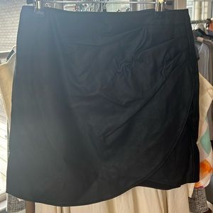 Tulip hem vegan leather mini skirt